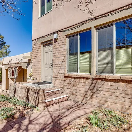 Holiday home Bright Condo: 30 Min From Basin! *
